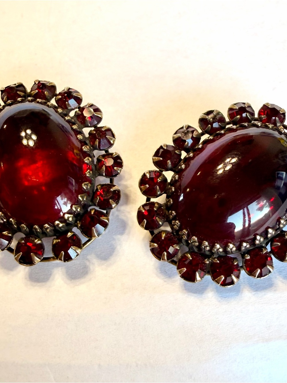 Rare Vintage Adele Simpson Red Cabochon Rhinestone Clip-On Earrings 40s 50s